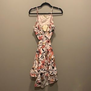 Aijek Size 2 Floral Mini Dress with tags attached